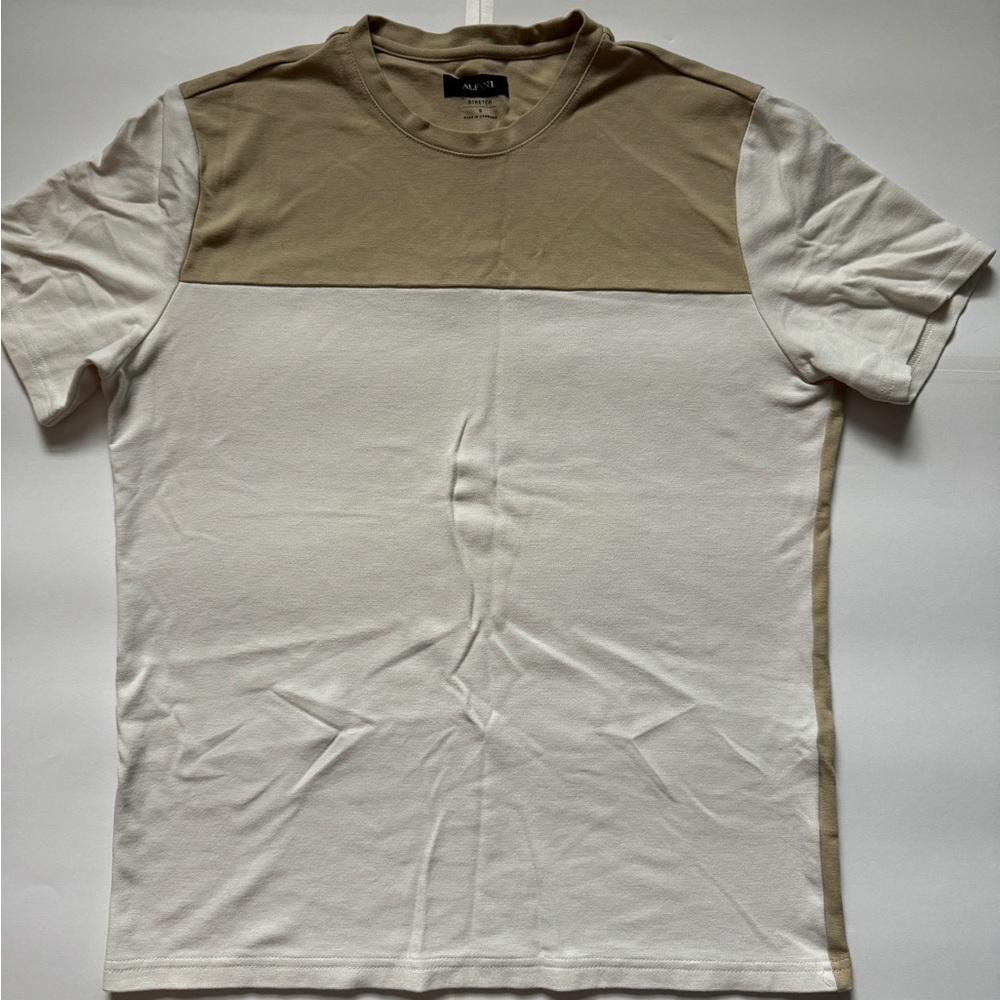 Mens Classic Duo Color Tan / White 
Stretch Comfy Tee Shirt Size Small